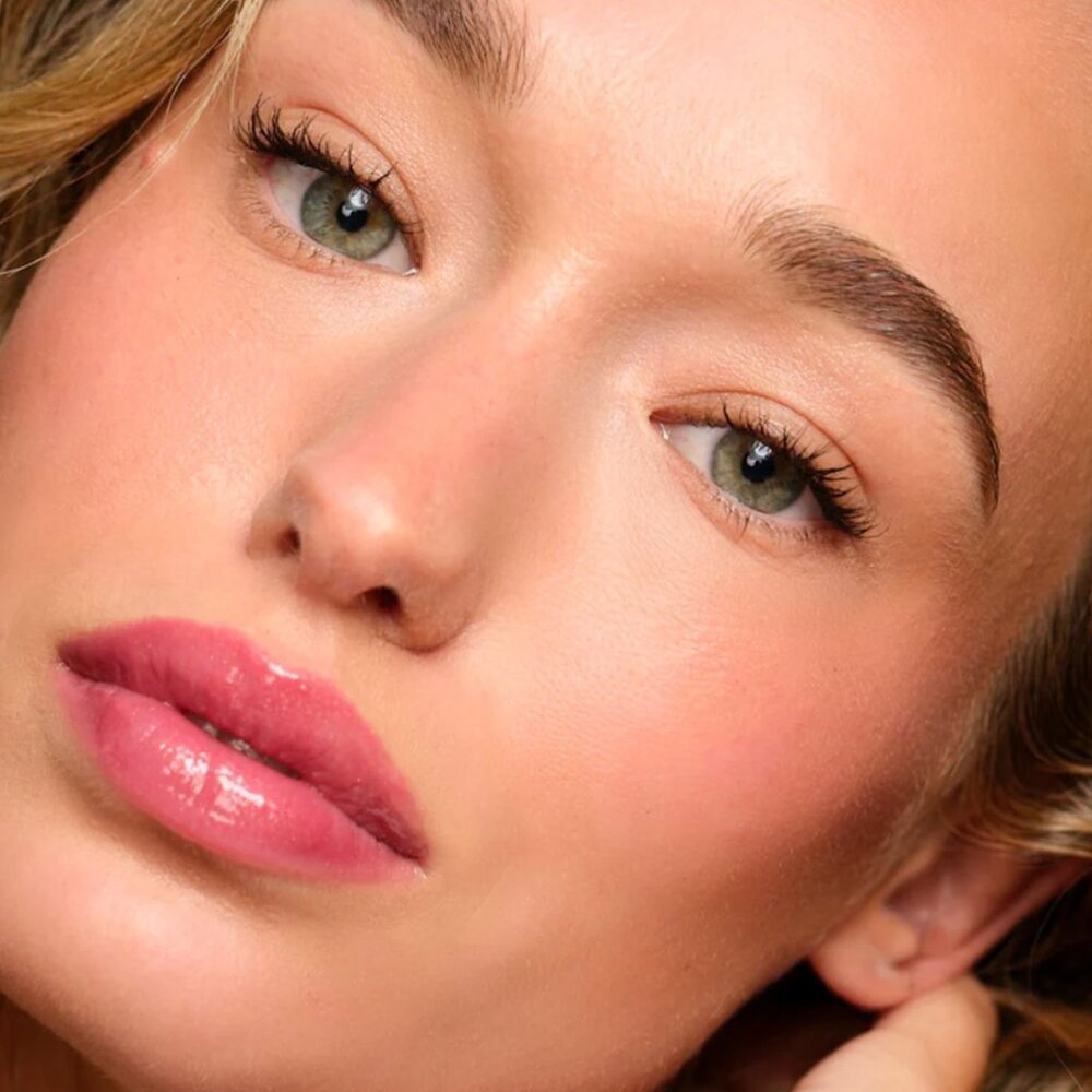 Saie Glossybounce Hydrating Lip Gloss Oil in Remix - Picture 3 of 4